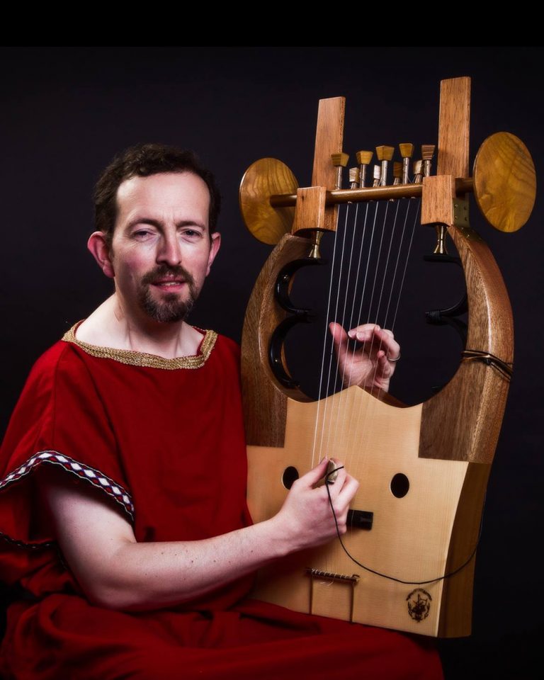 learn to play the Ancient Greek Cithara! LUTHIEROS