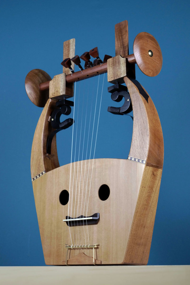 Kithara (Cithara) of the Golden Age with cedarwood soundboard, Luthieros Instruments, Koumartzis Familia, luthieros.com