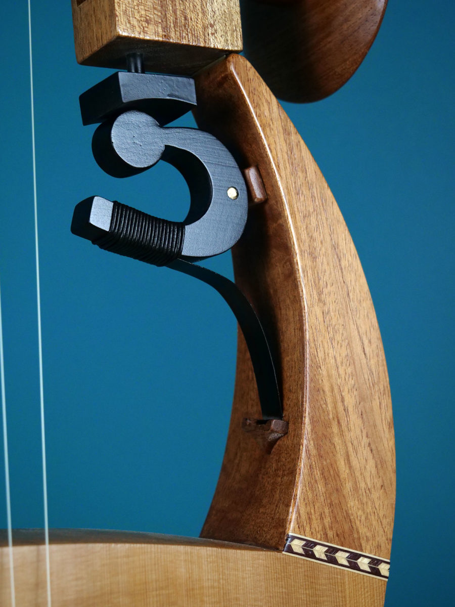 Kithara (Cithara) of the Golden Age with cedarwood soundboard, Luthieros Instruments, Koumartzis Familia, luthieros.com