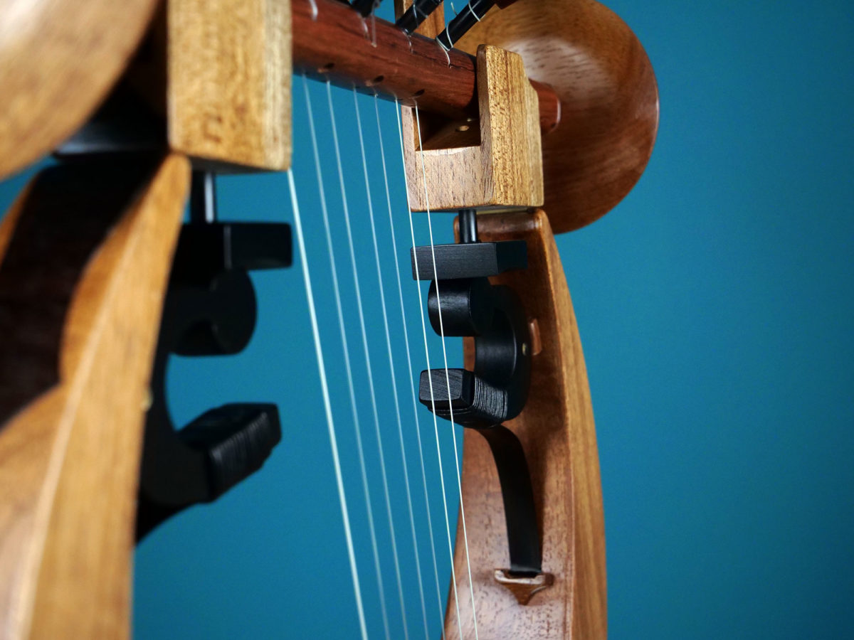 Kithara (Cithara) of the Golden Age with cedarwood soundboard, Luthieros Instruments, Koumartzis Familia, luthieros.com