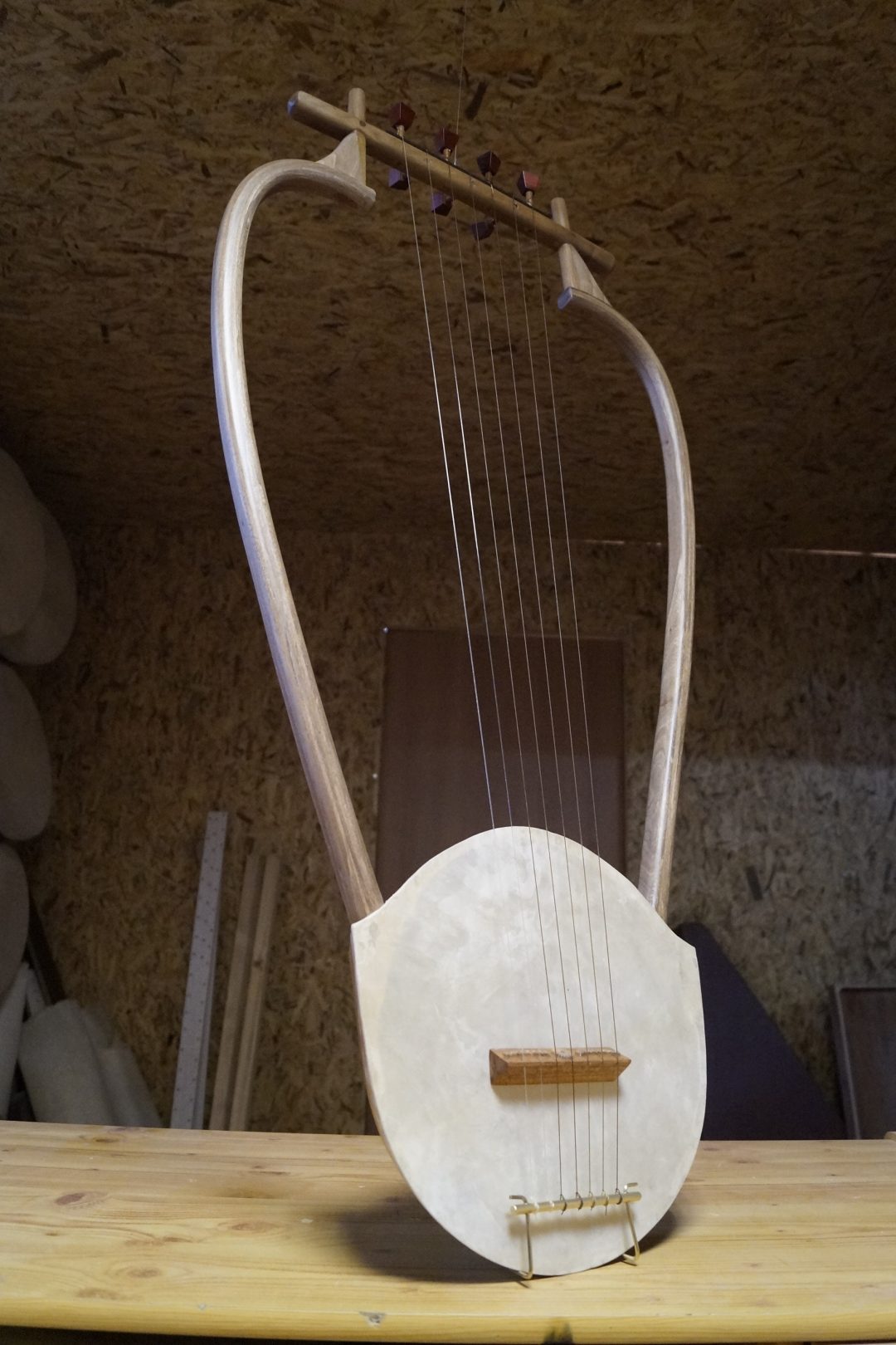 Barbiton Lyre of Terpander (7 or 9 strings) – ancient Greek lyre ...