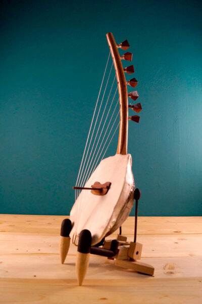 Ancient Sambuca – Ancient Harp like Lyre Luthieros Instruments | Koumartzis Familia, luthieros.comAncient Sambuca – Ancient Harp like Lyre Luthieros Instruments | Koumartzis Familia, luthieros.com