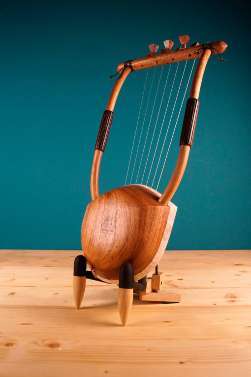 The Lyre of Aphrodite - Ancient Greek Chelys Lyre (7 strings) - Top Quality HandCrafted Musical Instrument - Koumartzis Familia - www.luthieros.com