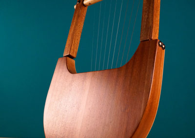 Phorminx (7 or 9 strings) – ancient string instrument with vibrato ...