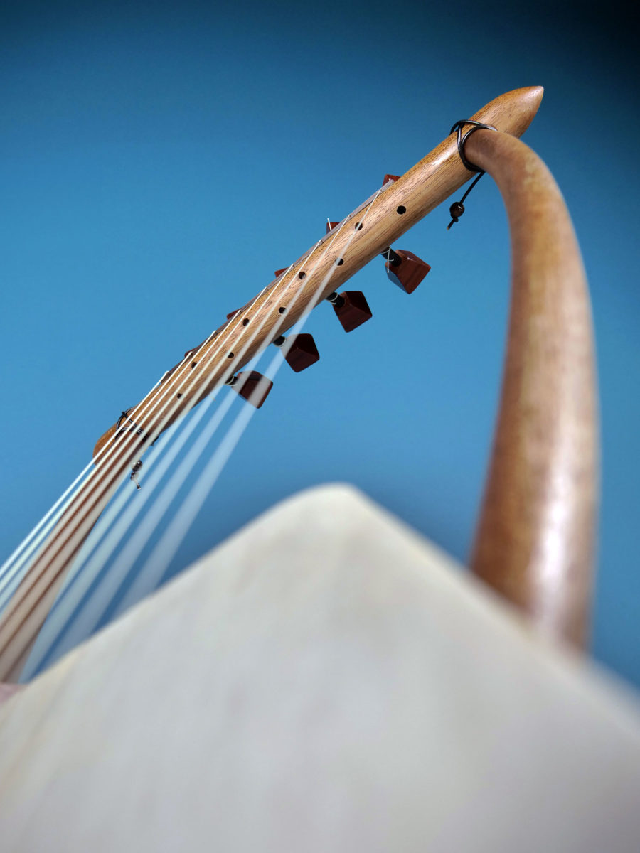 The Lyre of Orpheus – Ancient Greek Lyre (Chelys – 11 or 13 strings) – Top Quality HandCrafted Musical Instrument - Koumartzis familia - www.luthieros.com