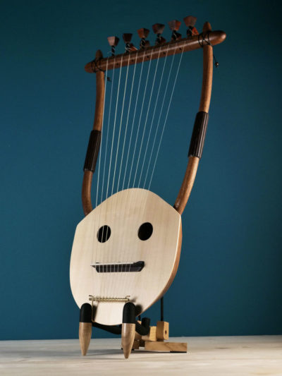 The Lyre of Apollo – Ancient Greek Lyre (Chelys – 11 or 13 strings) – Top Quality HandCrafted Musical Instrument - Koumartzis familia - www.LUTHIEROS.com