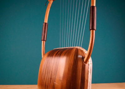 The Marvellous Lyre of Olympus II – Chelys, 11 or 13 strings - Koumartzis familia - www.luthieros.com