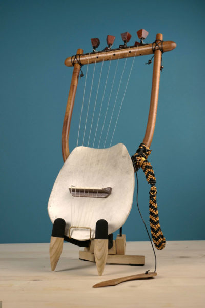 LUTHIEROS Lyre of Hermes - 7 or 9 strings - Koumartzis Family - Greece - www.luthieros.com