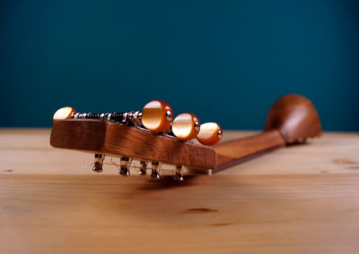 Baglamas | Handmade  Greek Traditional String Instruments - Koumartzis familia - www.luthieros.com