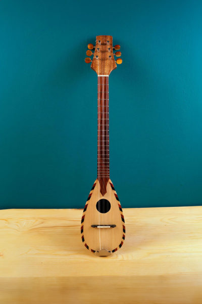 Baglamas | Handmade Greek Traditional String Instruments - Koumartzis familia - www.luthieros.com