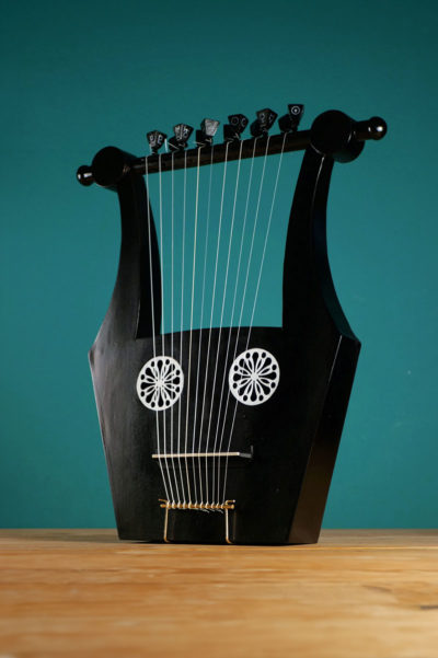 Roman Kithara of Pluto – Ancient Greek * Roman Kithara (11 strings) – luthieros.com - Top Quality HandCrafted Instrument - design by Giorgio Sancristoforo