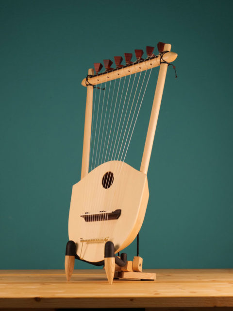 The Wandering Lyre of Thanasis Kleopas – Ancient Greek Lyre (13 strings) – luthieros.com - Top Quality HandCrafted Instrument - specially designed for Thanasis Kleopas