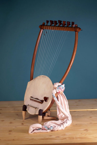 Lyre of Lina Palera – Ancient Greek Lyre (13 strings) – luthieros.com - Top Quality HandCrafted Instrument - specially designed for Lina Palera