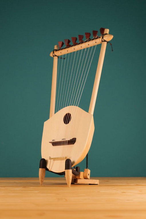 The Wandering Lyre of Thanasis Kleopas – Ancient Greek Lyre (13 strings) – luthieros.com - Top Quality HandCrafted Instrument - specially designed for Thanasis Kleopas