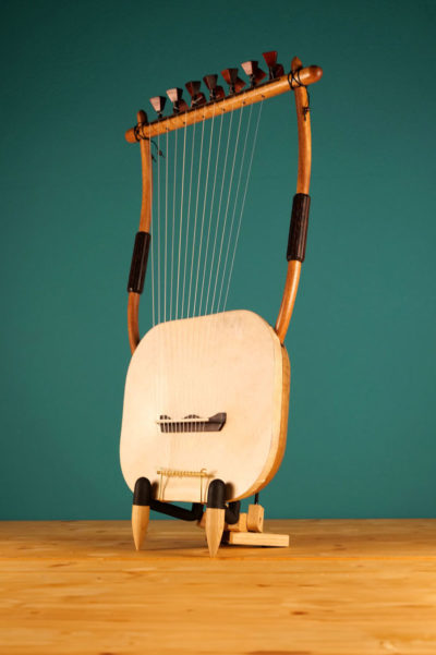 Lyre of Olympus with Built-in Pickup – Professional lyre - www.luthieros.com - Top Quality HandCrafted Instrument - Koumartzis family