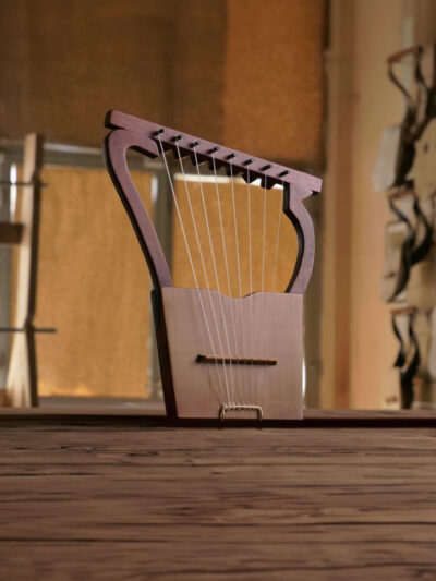 Leiden Lyre – Ancient Egyptian Box Lyre (1550–1350 BCE) – 8 or 10 Strings – Handcrafted Historical Reconstruction - LUTHIEROS.com - Koumartzis family